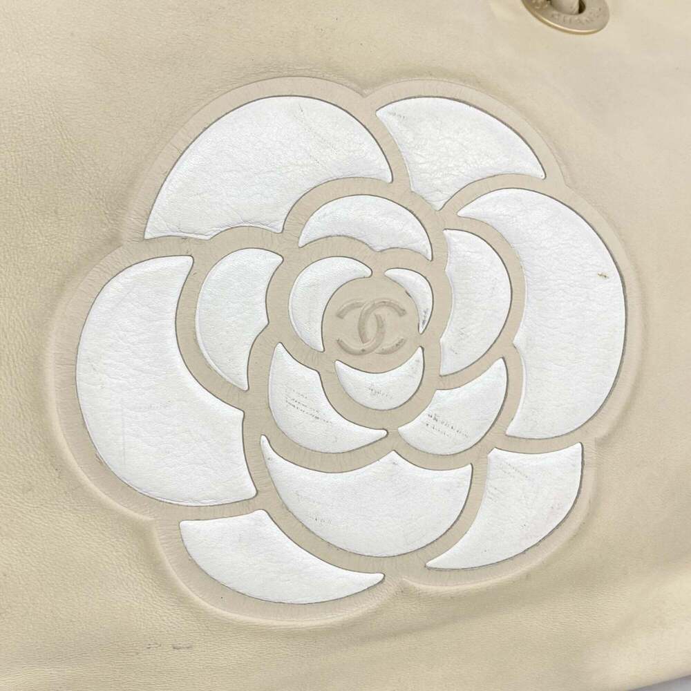 CHANEL Cream Lambskin Leather Tote Bag - Picture 11 of 13